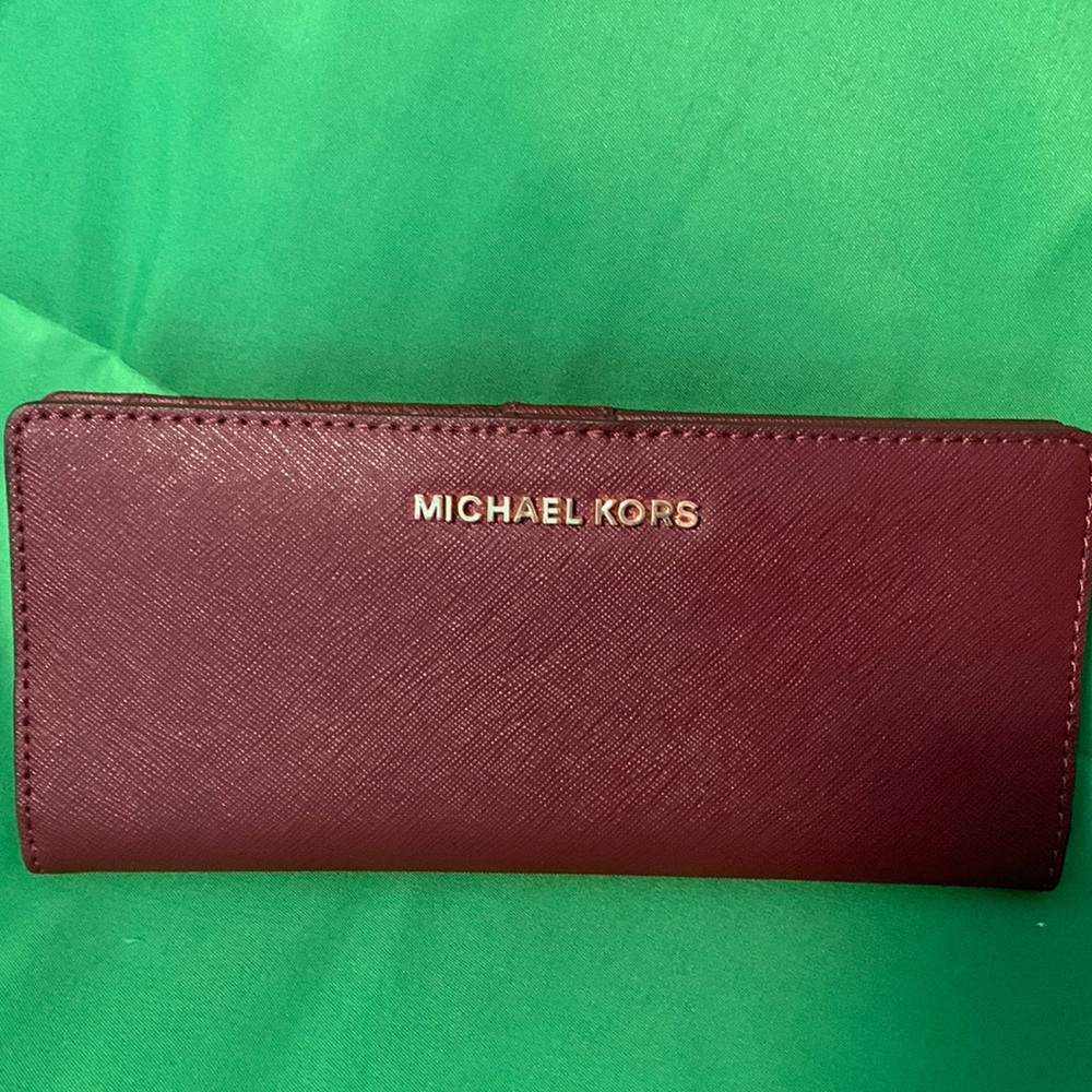 Michael Kors Slim Bifold Leather Wallet in Merlot